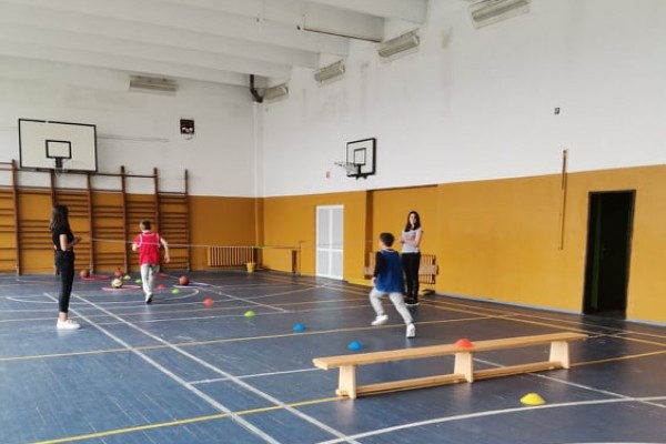 sport-5-klasove-8214E35DD-42A7-D33C-A7A3-974B3D2B3D5B.jpg